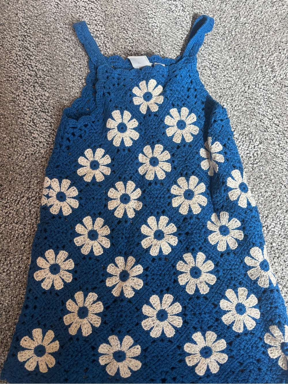 Lot of two size 5 Zara summer items.